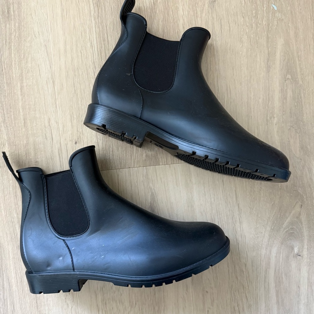 Chelsea rain boots